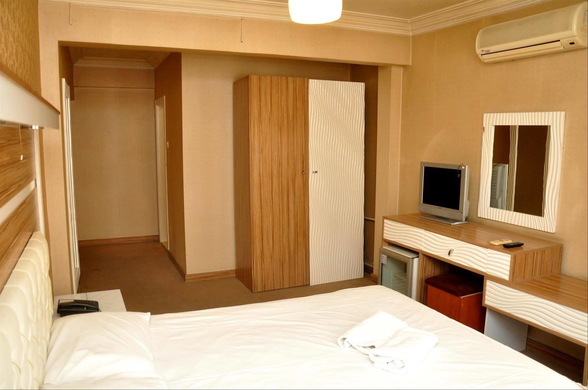 Anit Park Hotel Ankara Esterno foto